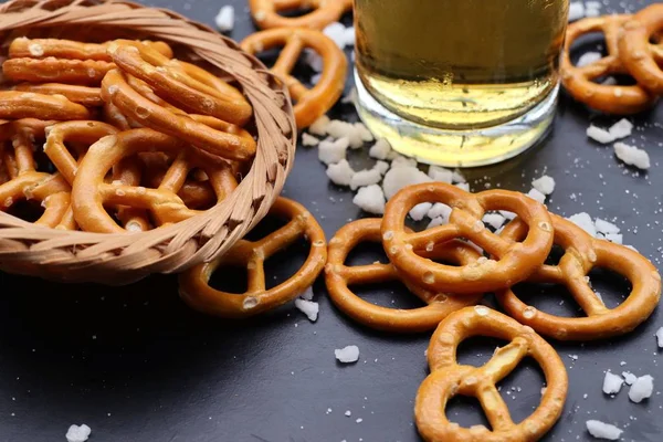 Bira ile tuzlu kraker