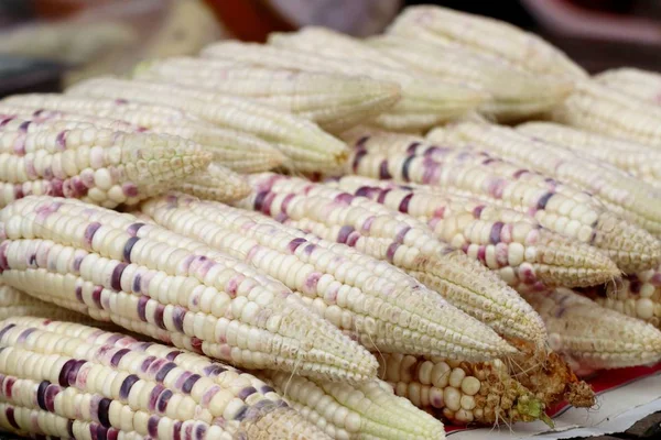 Markette taze Mısır