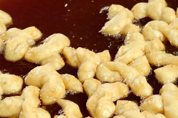 derin yağda kızartılmış hamur sopa