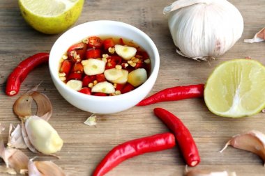 Chili balık sosu sarımsaklı