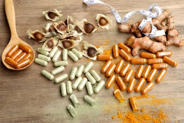 Medicinali vegetali in capsule — Foto Stock