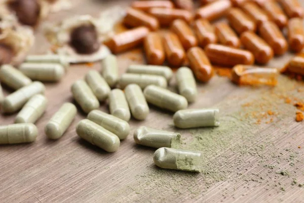 Medicinali vegetali in capsule — Foto Stock