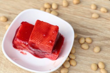 Soya fasulyesi ile kırmızı