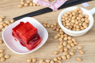 Soya fasulyesi ile kırmızı