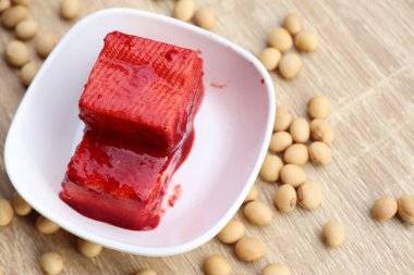 Soya fasulyesi ile kırmızı