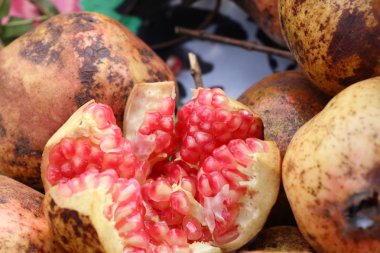 Nar meyve sokak gıda