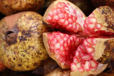 Nar meyve sokak gıda