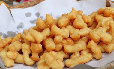 derin yağda kızartılmış hamur sopa