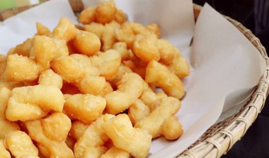 derin yağda kızartılmış hamur sopa