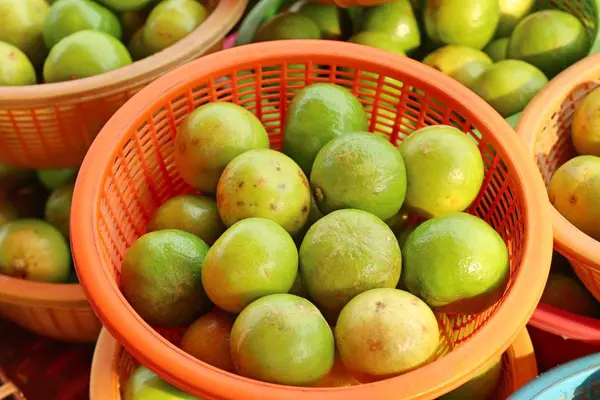 Citron på marknaden — Stockfoto