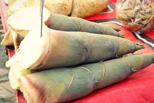 Brote de bambú en la comida de la calle —  Fotos de Stock