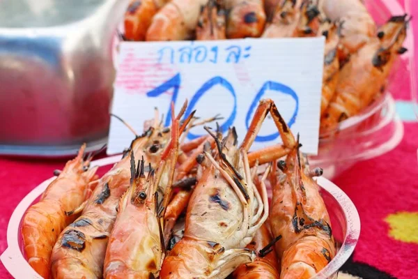 Udang panggang di jalan makanan — Stok Foto