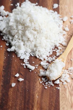 ahşap üzerinde deniz tuzu