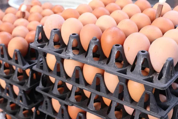 Huevos en el mercado —  Fotos de Stock