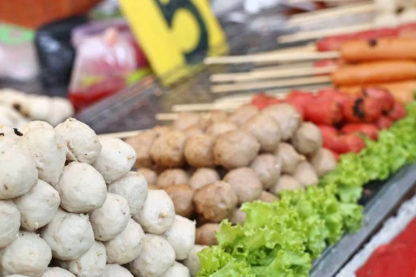 Polpette grigliate al cibo di strada — Foto Stock