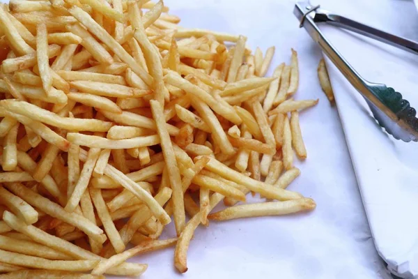 Patatine fritte a cibo di strada — Foto Stock