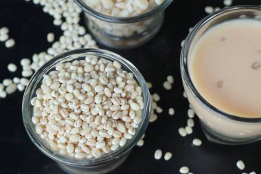 soya sütü ve arpa tohumu