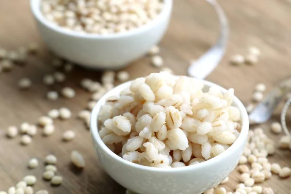 Cebada cocida con semillas —  Fotos de Stock