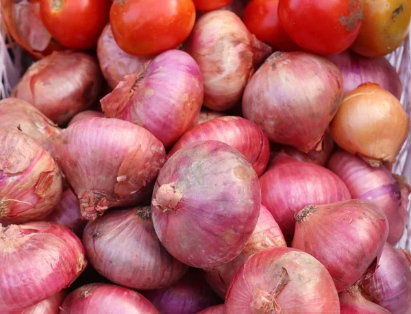 Chalotas no mercado — Fotografia de Stock