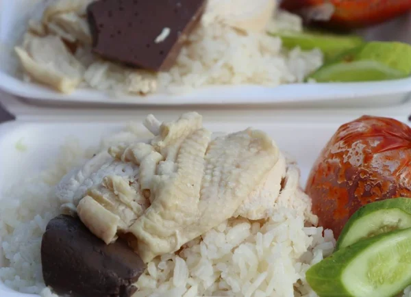 tavuk haşlanmış pirinç