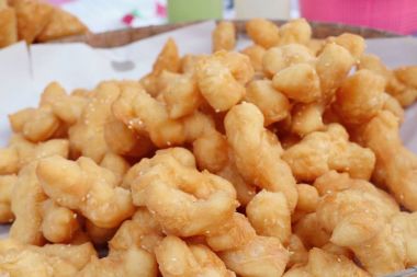 derin yağda kızartılmış hamur sopa