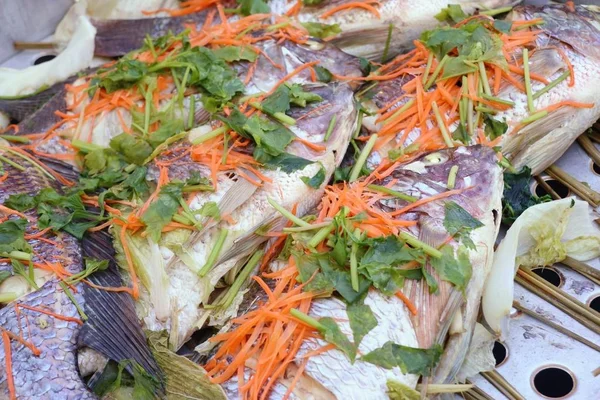 Steamed fish at street food — Stock Photo, Image