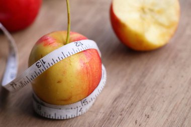 kırmızı tatlı elma meyve