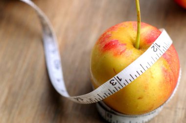 kırmızı tatlı elma meyve