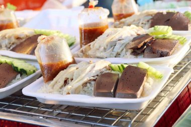 tavuk haşlanmış pirinç