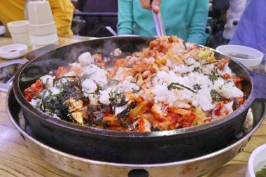 Dak galbi sos Kore yemeği kızarmış