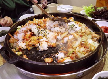 Dak galbi sos Kore yemeği kızarmış