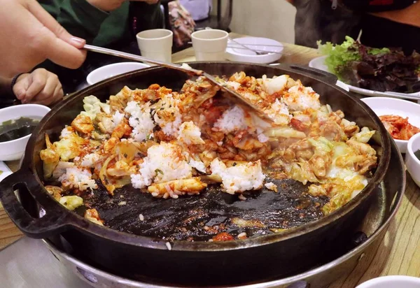Dak galbi salsa frita comida coreana —  Fotos de Stock