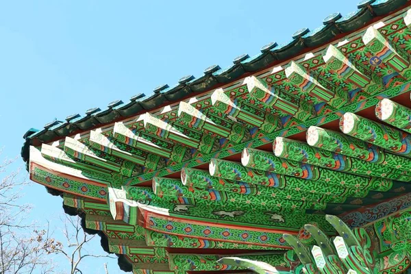 कोरियाई पारंपरिक वास्तुकला छत — स्टॉक फ़ोटो, इमेज
