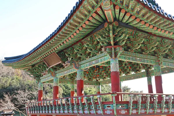 Koreanska traditionell arkitektur tak — Stockfoto
