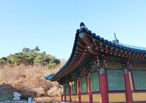 Techo de arquitectura tradicional coreana — Foto de Stock