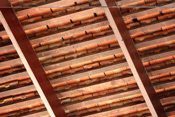 Vintage antigo telhado de madeira — Fotografia de Stock