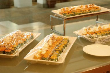 Tatlı büfesi Otelin