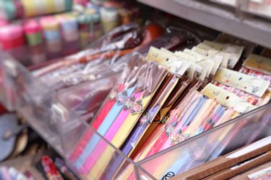 Kore'de sokak Hediyelik eşya dükkanı