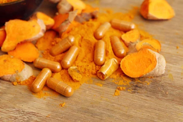 Turmeric capsule with powder