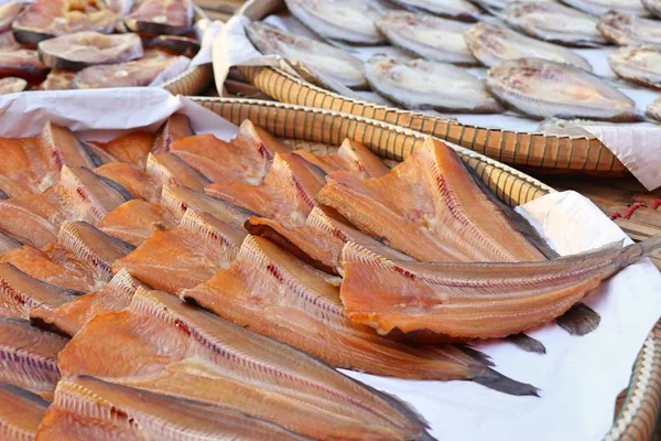 Peixe seco no mercado — Fotografia de Stock