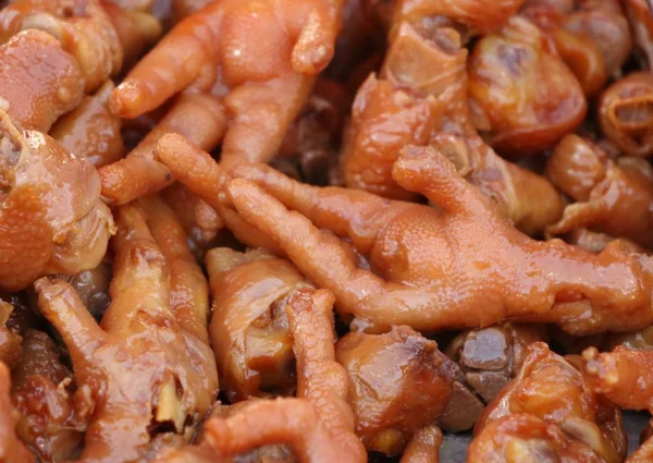 Pollo con salsa de pescado en la comida callejera —  Fotos de Stock