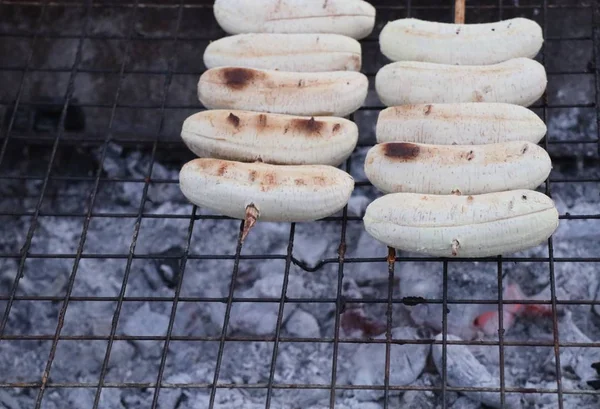 grill banana at the market