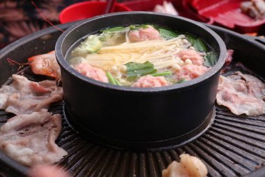 Izgara domuz shabu Pan
