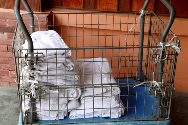 White towel in basket — Stock Photo, Image