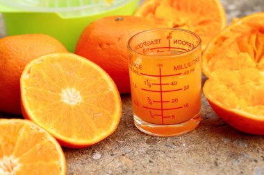 Portakal suyu ve tuz