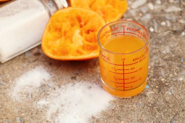 Portakal suyu ve tuz