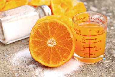 Portakal suyu ve tuz