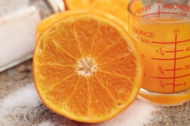 Portakal suyu ve tuz