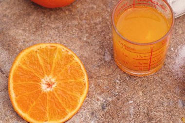 Portakal suyu ve tuz