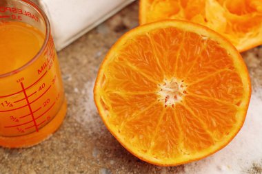 Portakal suyu ve tuz